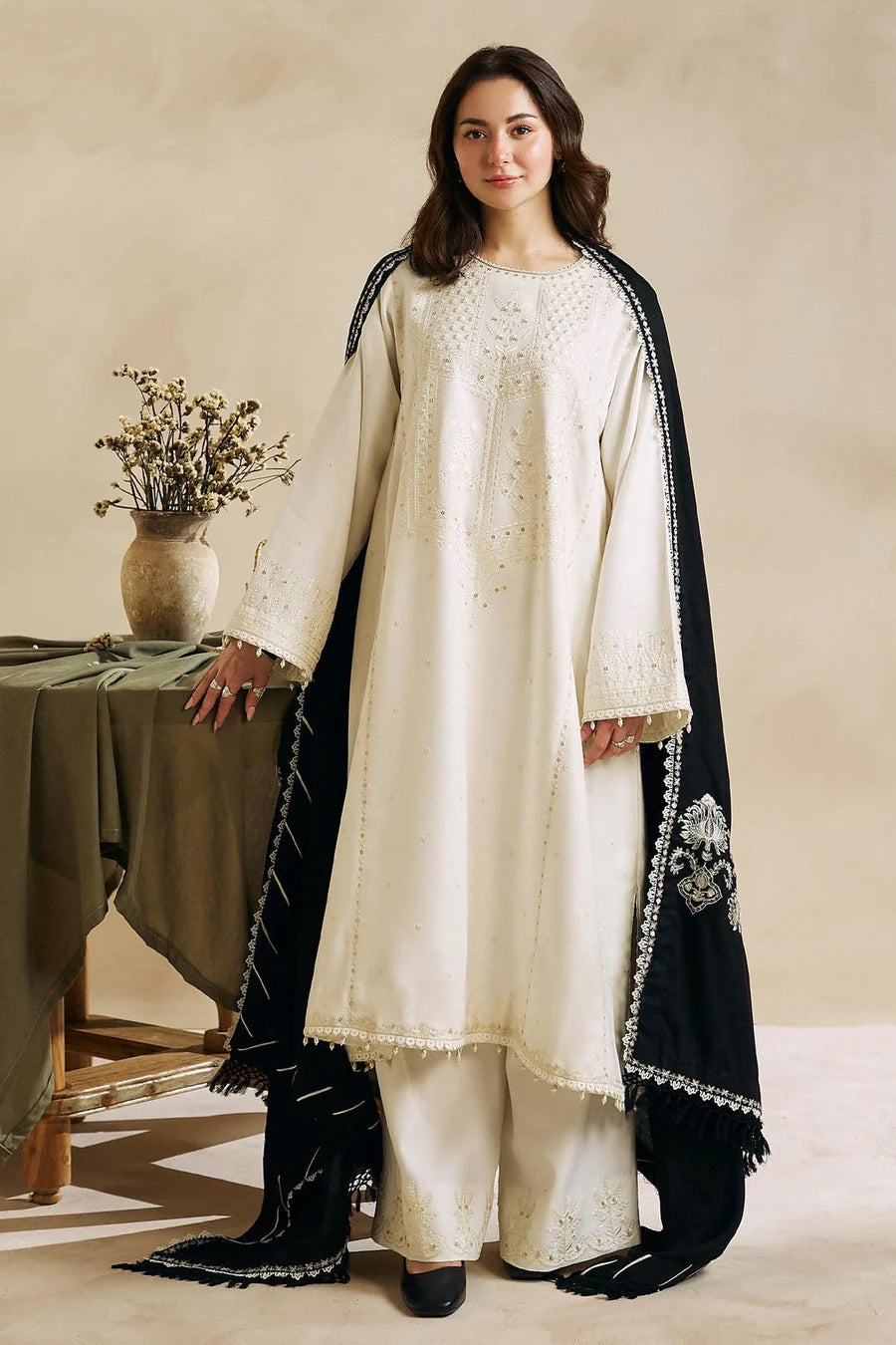EMBROIDERED Mareena AU-4491
