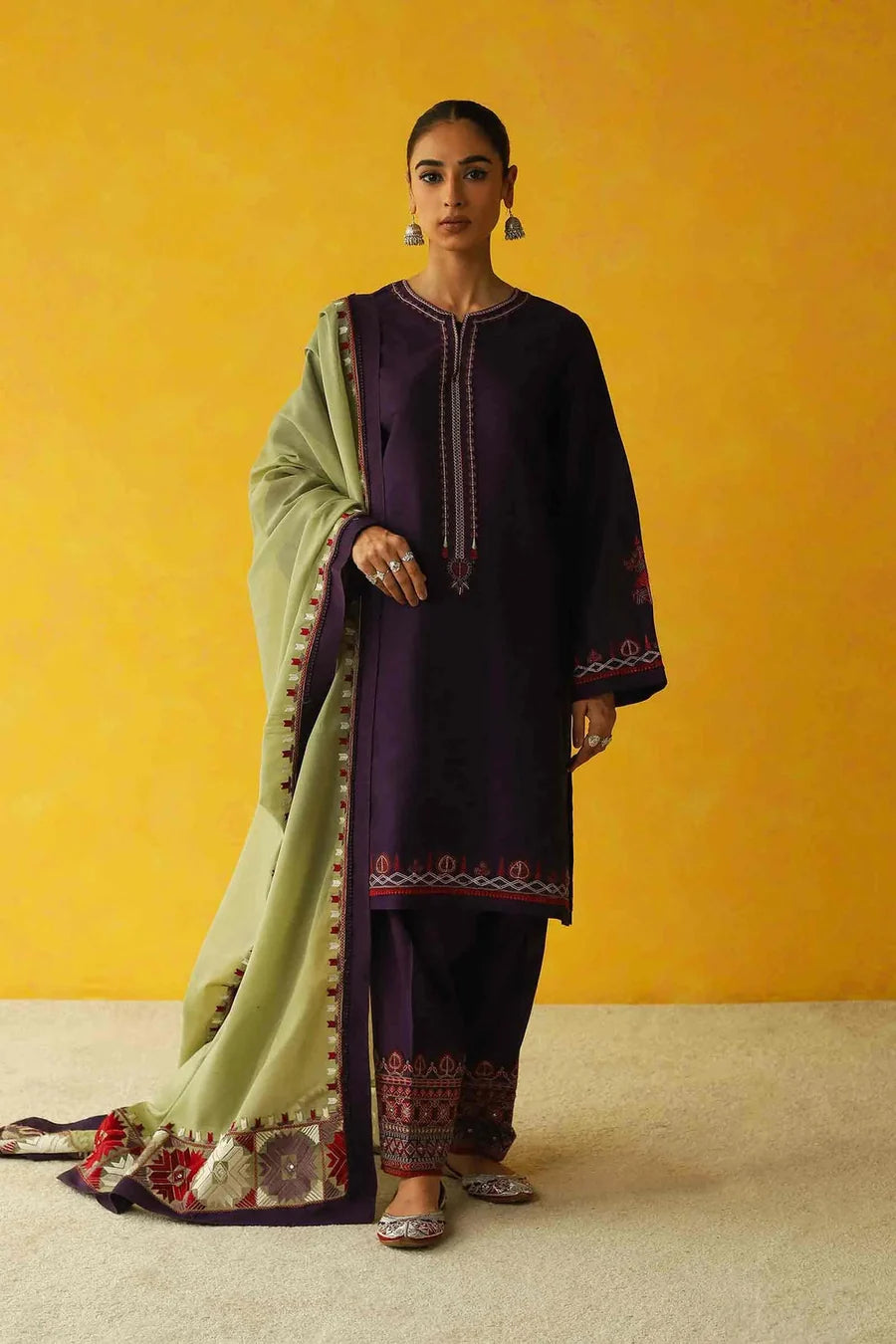 EMBROIDERED Mareena AU-4492